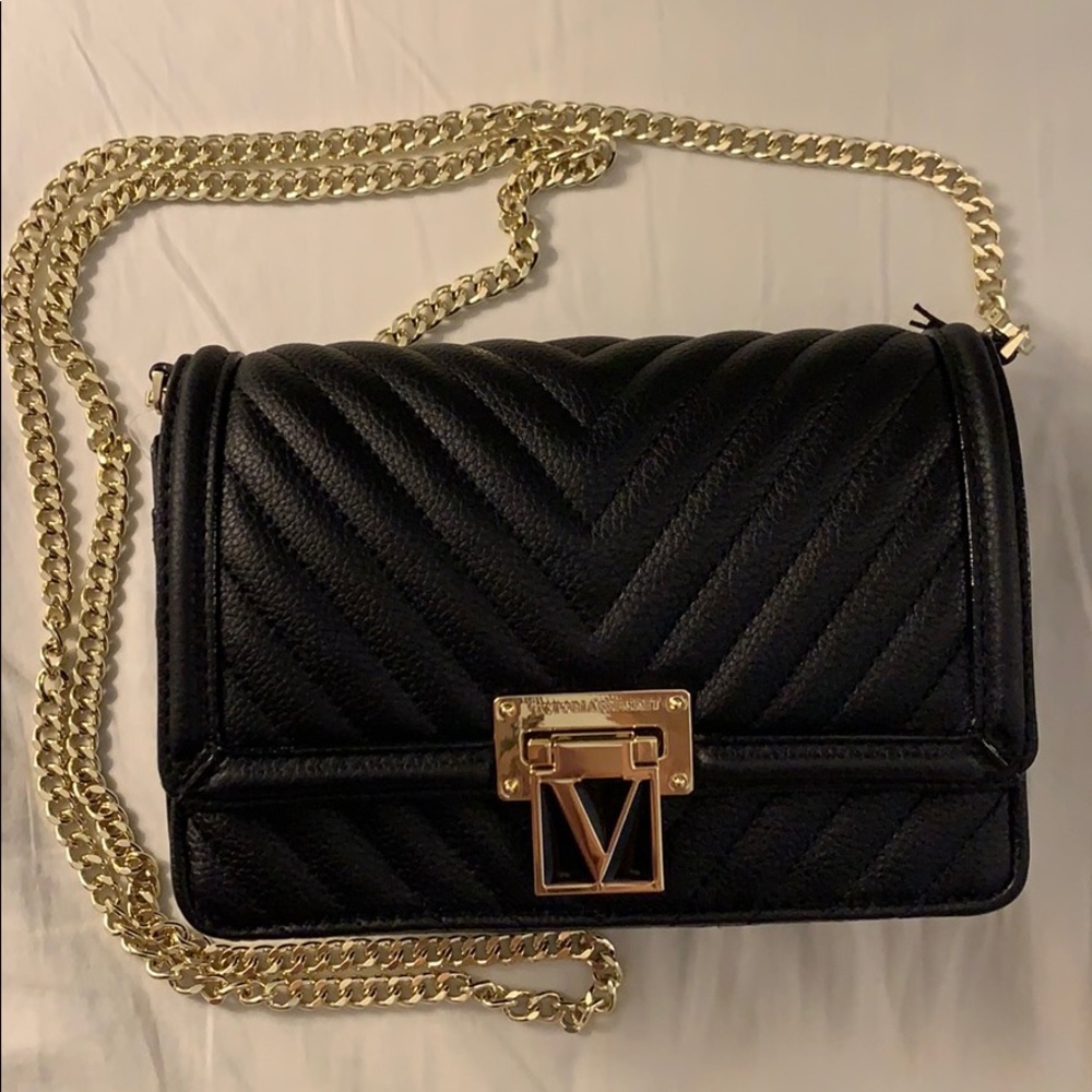 Victoria’s Secret Small Shoulder bag Black V-Quilt